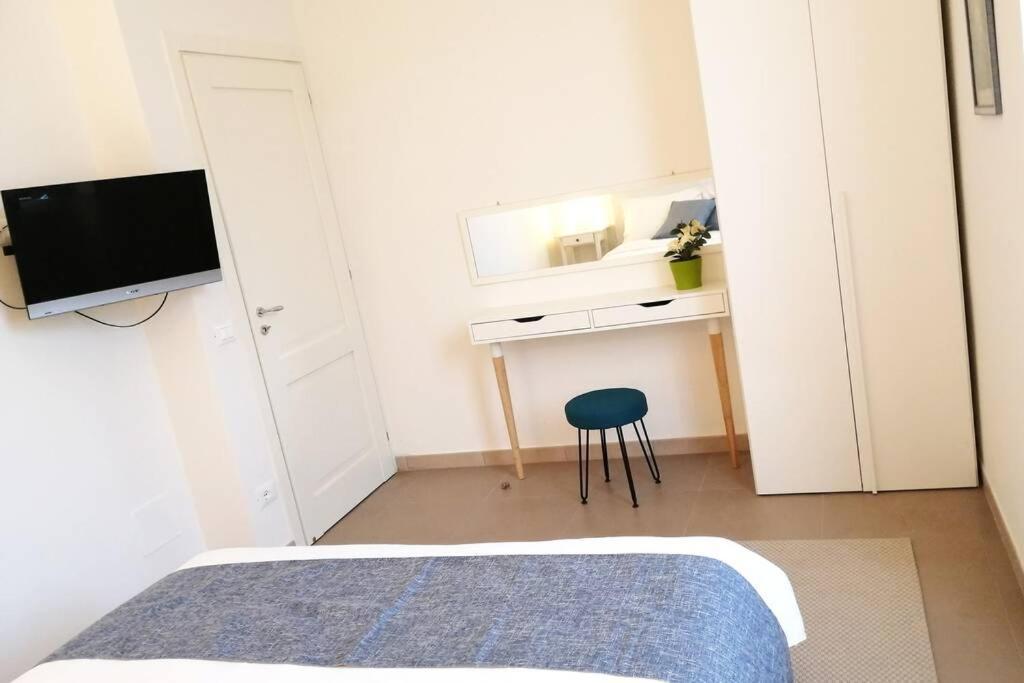 Charming & Spacious Florentine Home Just Two Mins From Tram Stop Firenze Esterno foto